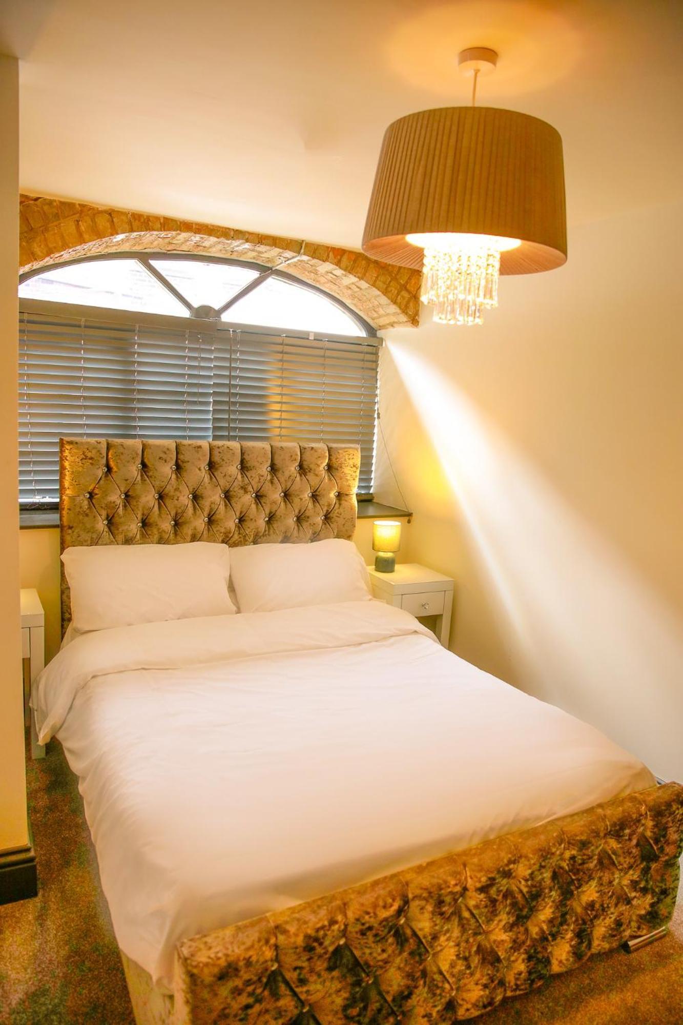 The George Wright Boutique Hotel, Bar & Restaurant Hotel